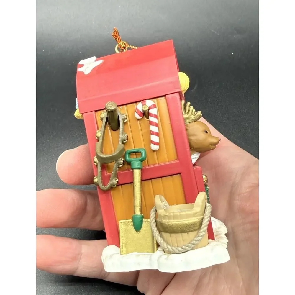 1992 Santa's Best Christmas Charmers Reindeer Retreat Vintage Ornament EUC -Lo16